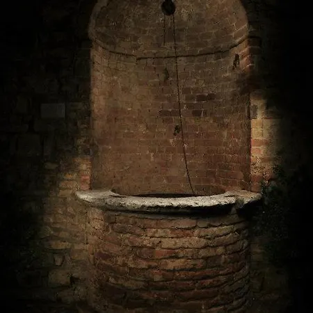 Country house Castello Di Monteliscai *