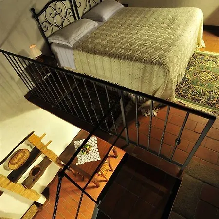 Castello Di Monteliscai Country house Ponte A Bozzone