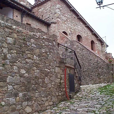 Castello Di Monteliscai Country house Ponte A Bozzone